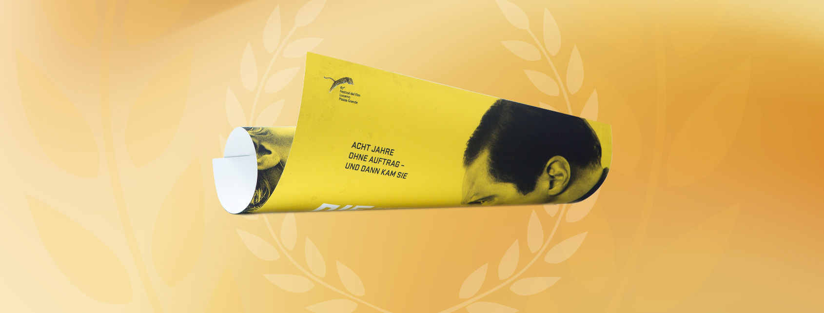 eingerolltes gelbes Poster